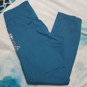Pink Ultimate Cropped Legging, Teal, Medium
